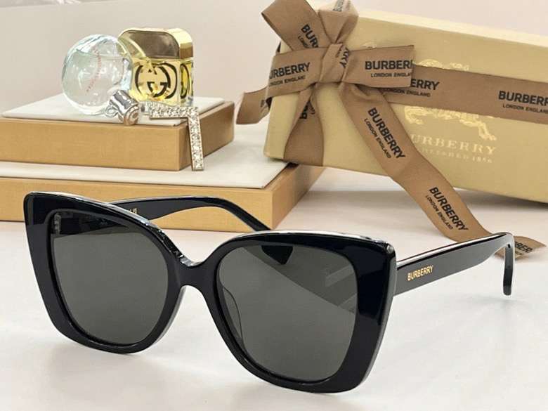 Picture of Burberry Sunglasses _SKUfw52148499fw